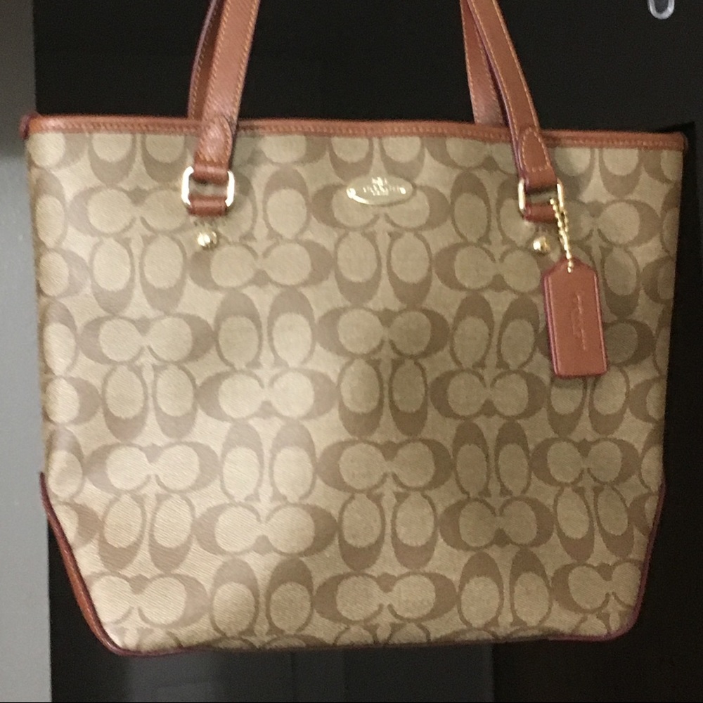 NWOT Coach shoulder bag